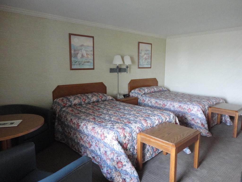 Island Resort Chincoteague Rum bild